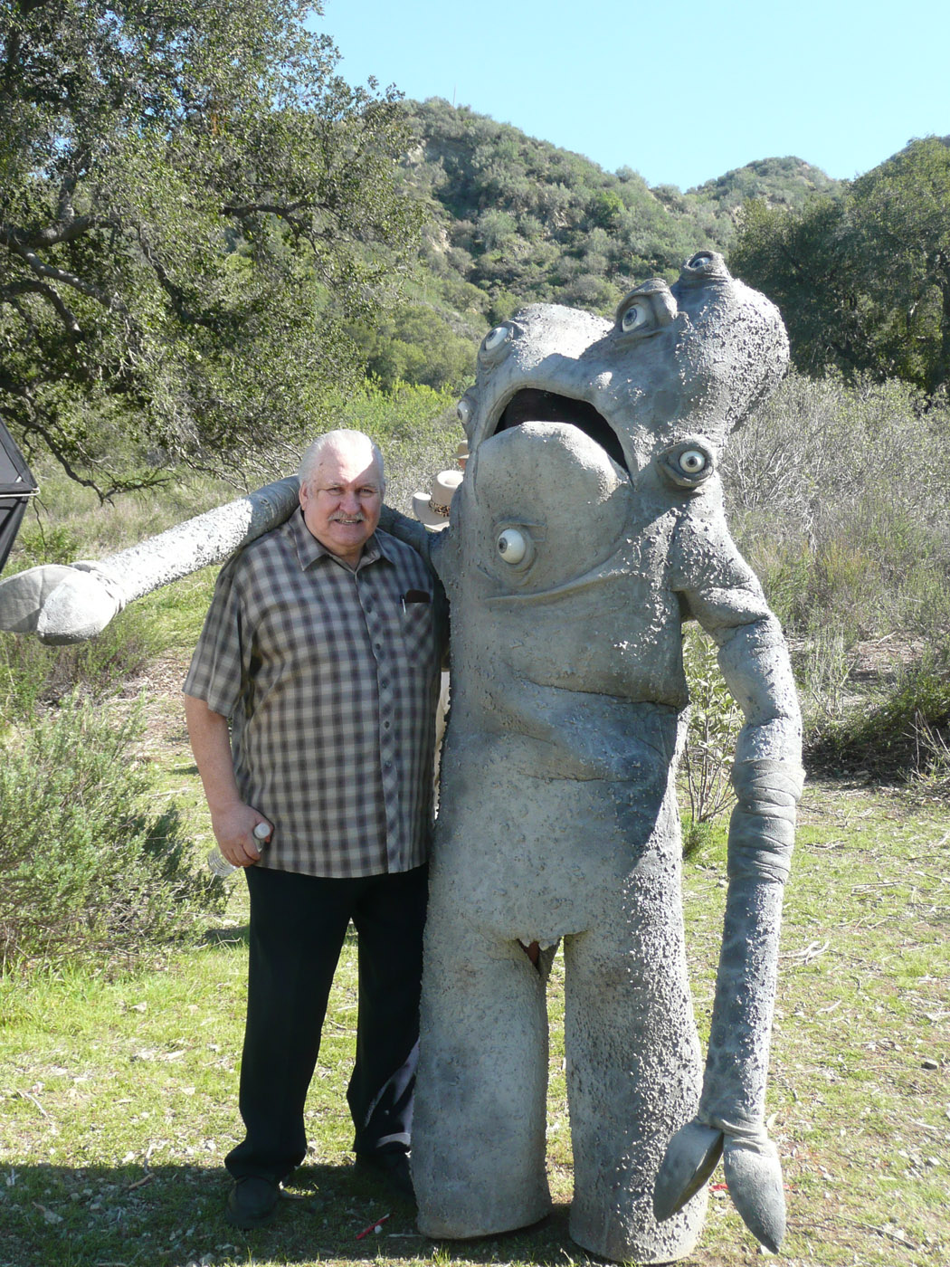 Legendary Bob Burns with gralmanopidon (Frank Ippolito) for Lost Skeleton Returns Again
